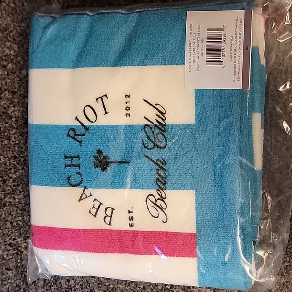 Beach Riot Other - NIB - Beach Riot Beach Towel